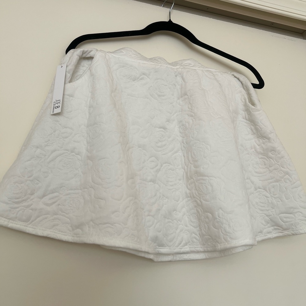 White Rose Embroidered Skirt